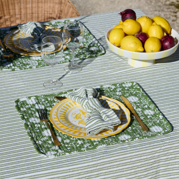 Lot de 2 sets de table matelassés...